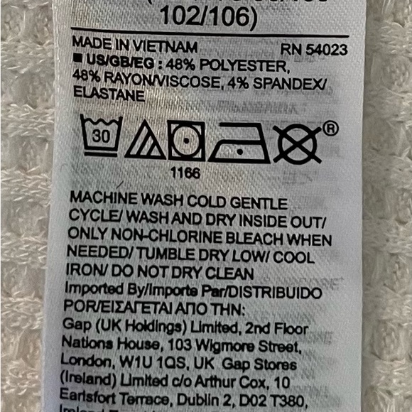 GAP Ivory Turtleneck Sweater - Picture 3 of 3